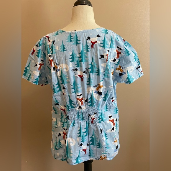 Bundle of 3 scrub suit tops - Picture 10 of 12